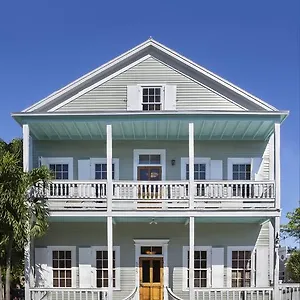 southernmost-inn.hotels-in-key-west.com/